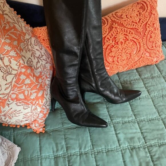 BLACK KNEE HIGH LEATHER BOOTS - Picture 3 of 3